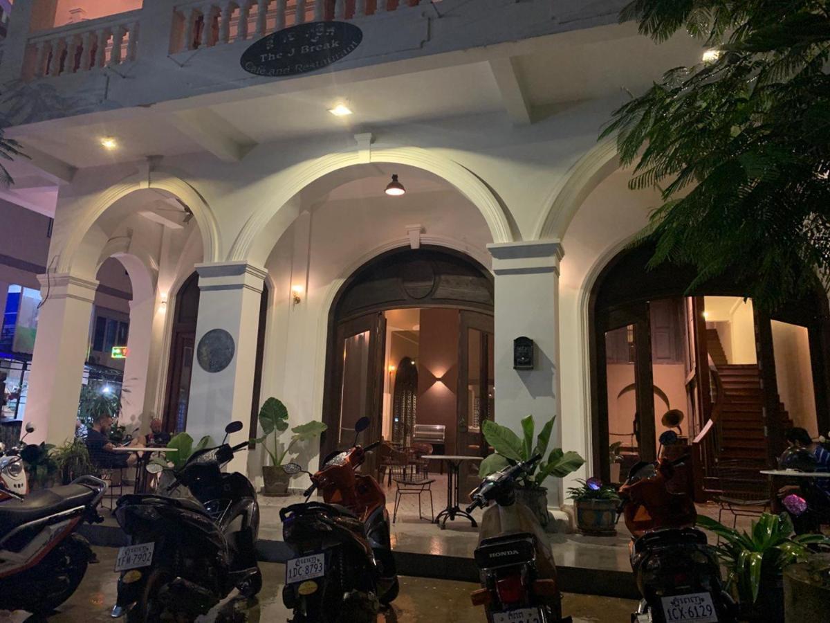 Hotel The J Break Boutique Kampot Esterno foto