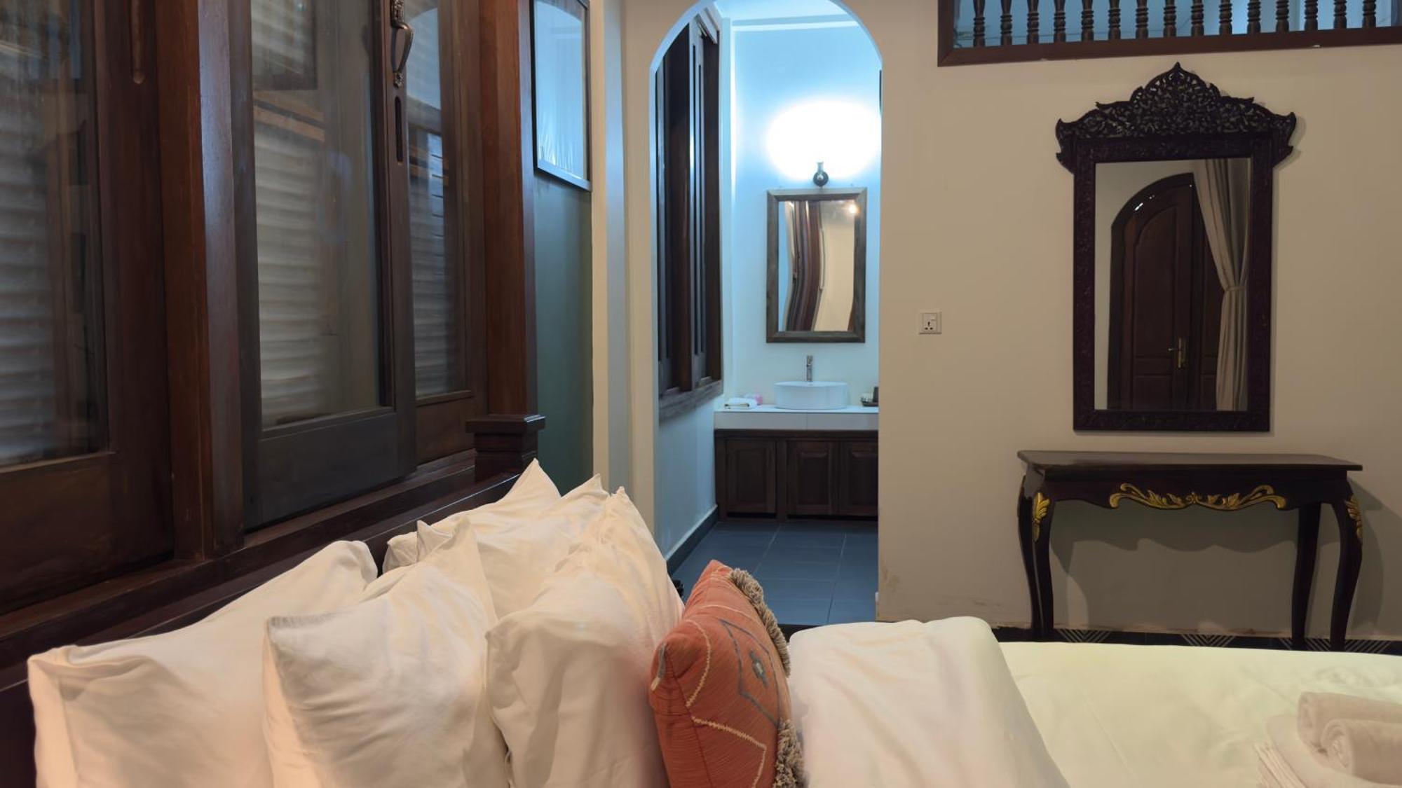 Hotel The J Break Boutique Kampot Esterno foto