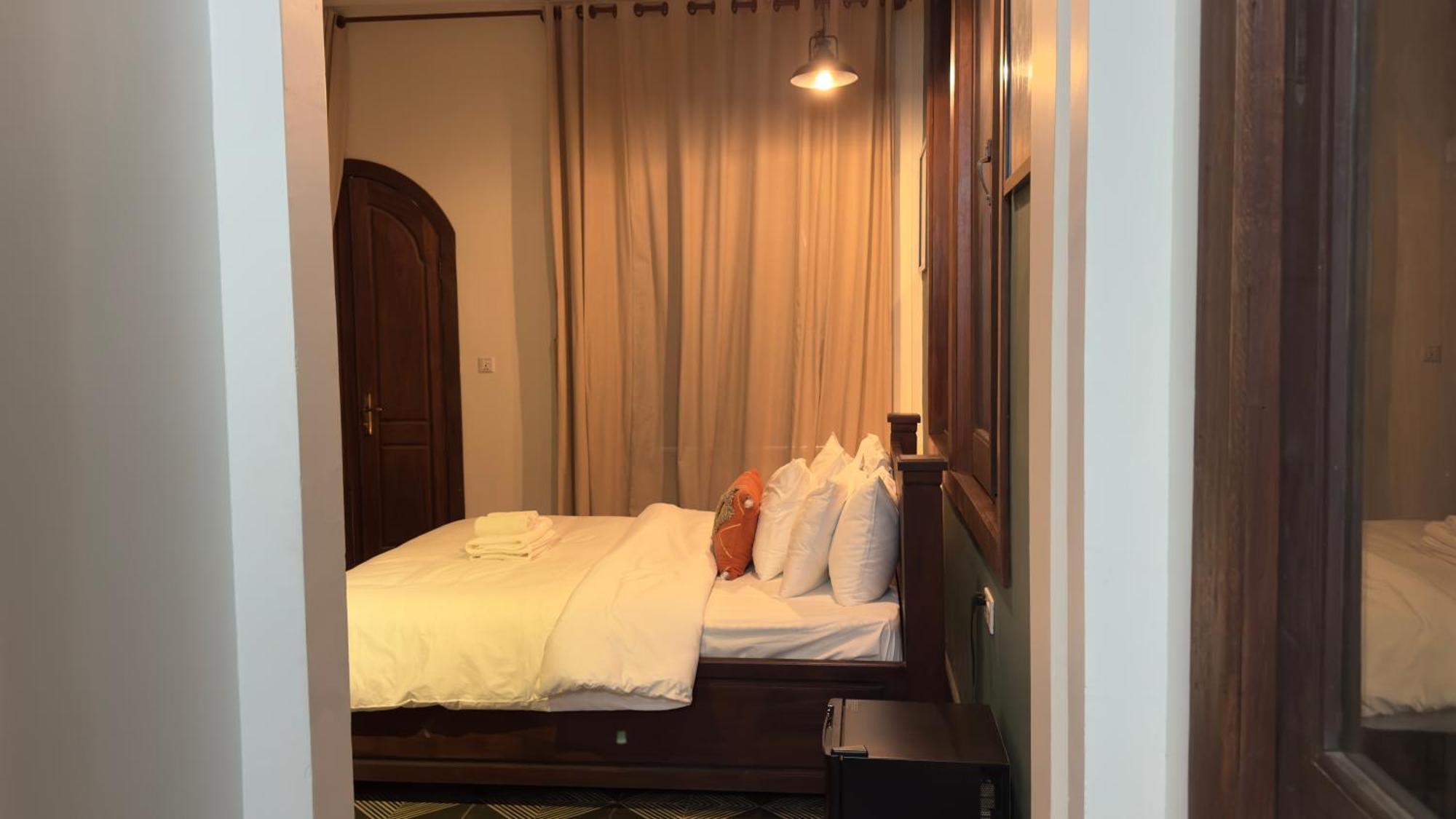 Hotel The J Break Boutique Kampot Esterno foto