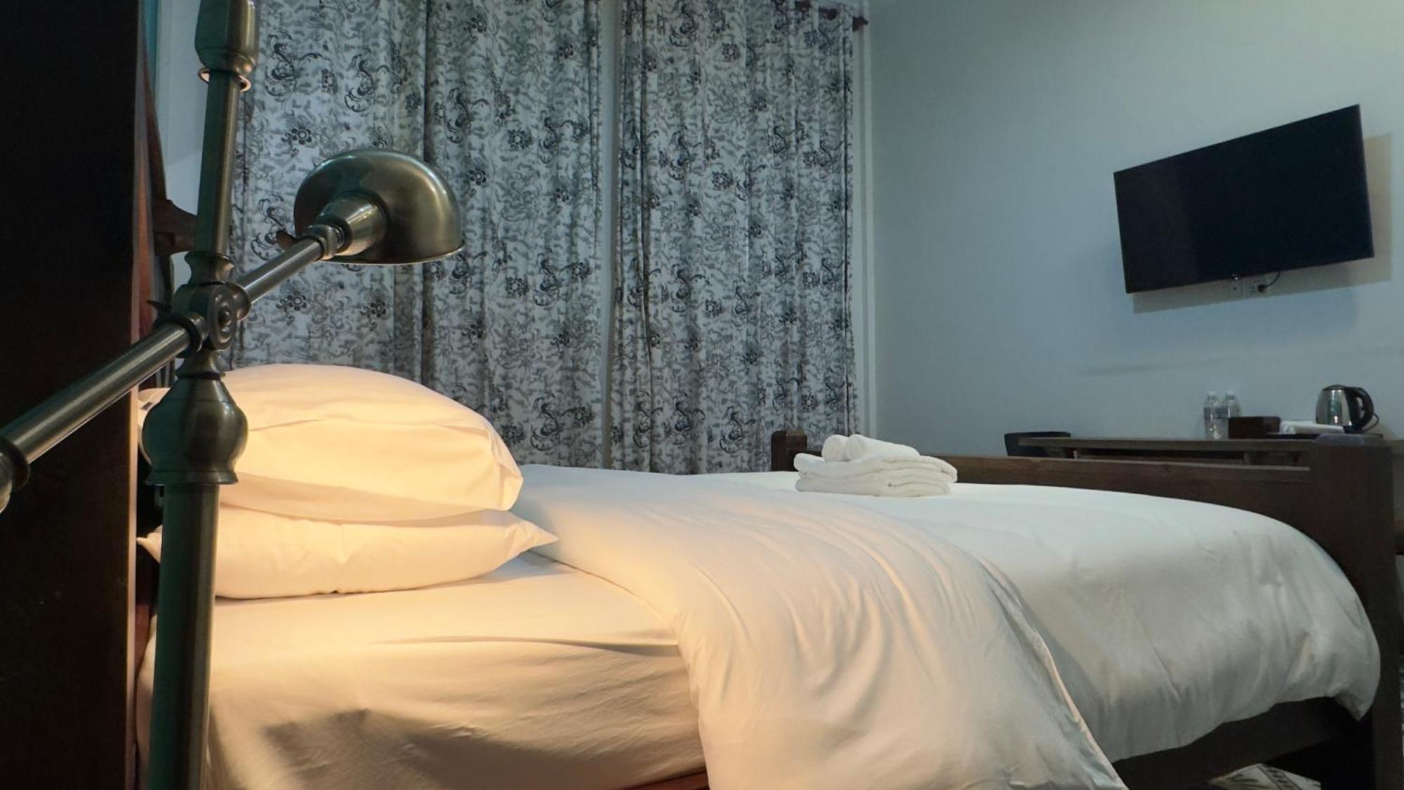 Hotel The J Break Boutique Kampot Esterno foto