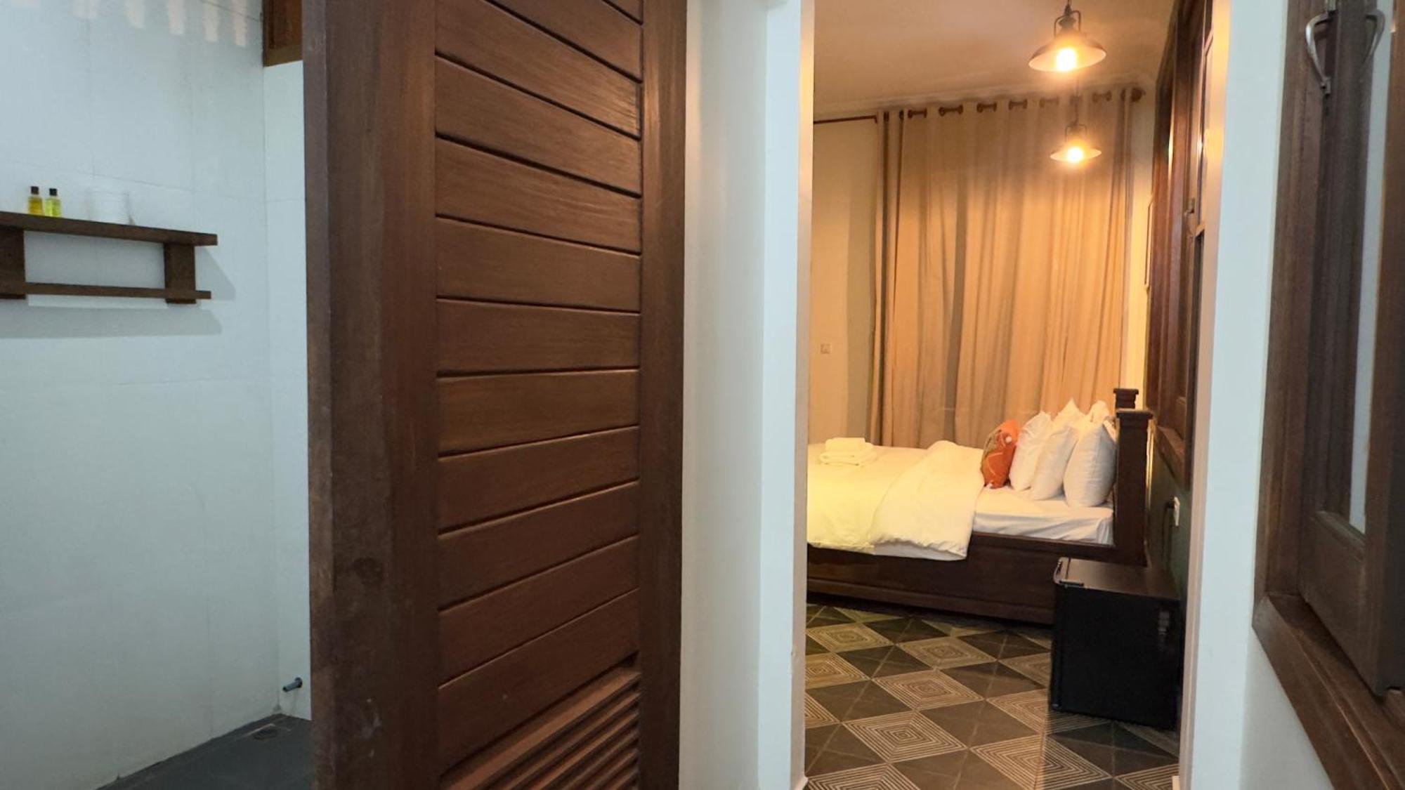 Hotel The J Break Boutique Kampot Esterno foto