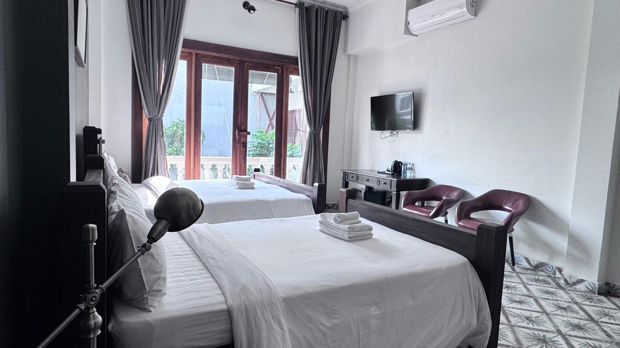 Hotel The J Break Boutique Kampot Esterno foto