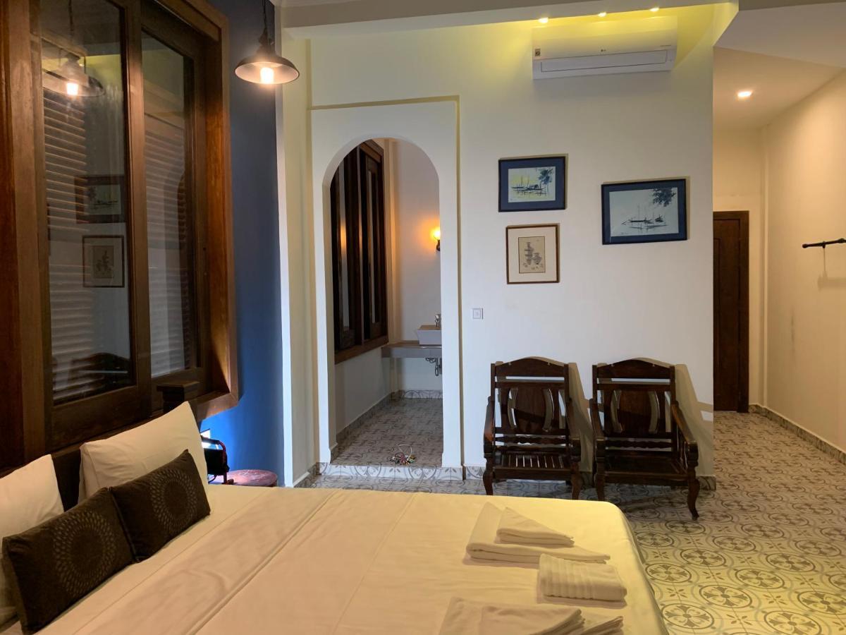 Hotel The J Break Boutique Kampot Esterno foto